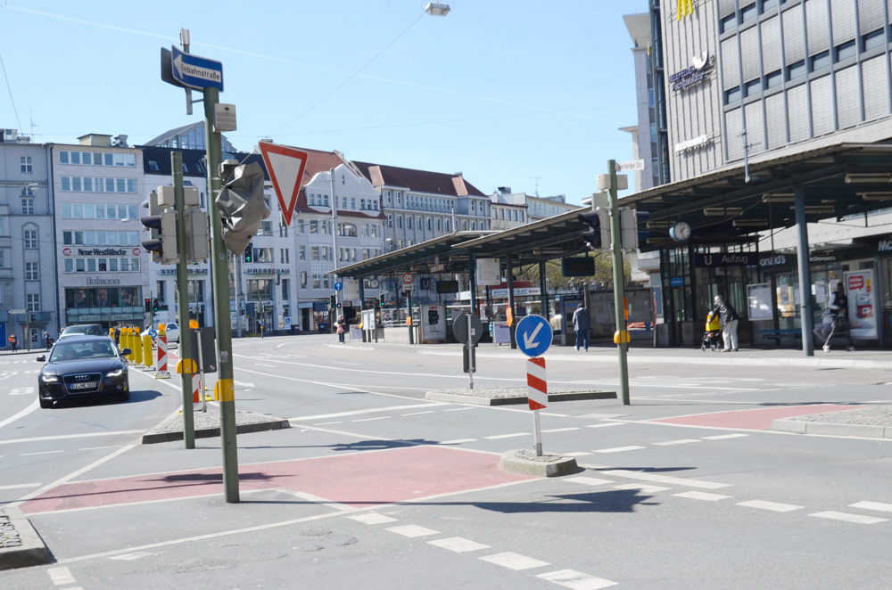 Burası Bielefeld Jahnplatz Meydanı.
